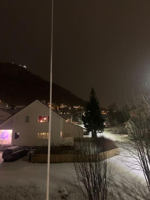 Fin Leilighet I Tromsdalen. Tromso Exterior photo